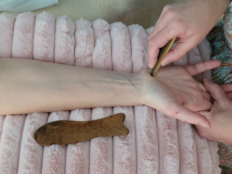 Tai refleksoloogilise käemassaaži abivahendid